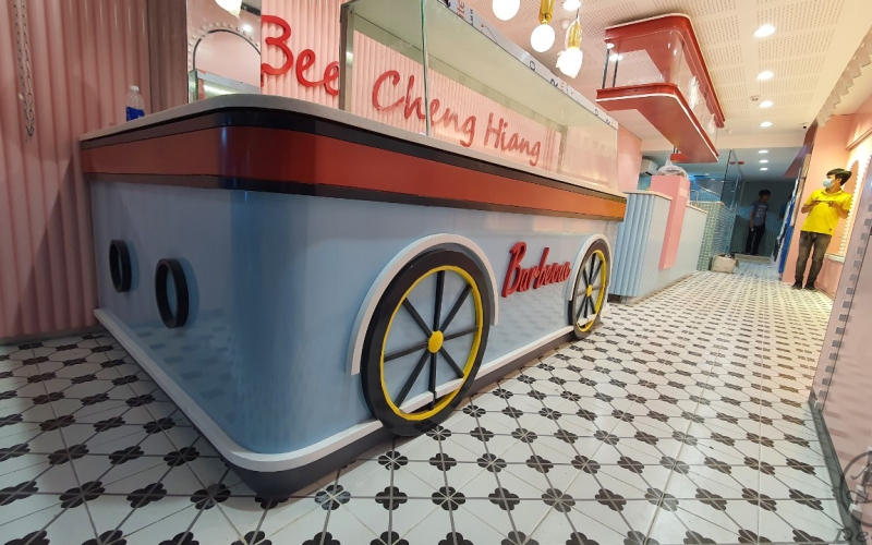 THI CÔNG NHÀ HÀNG BEE CHANG HIANG MALAYSIA TẠI Q10