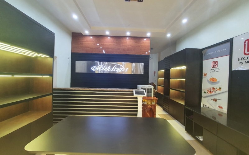 THI CÔNG SHOWROOM GỐM SỨ MINH LONG I - CN QUẢNG NAM