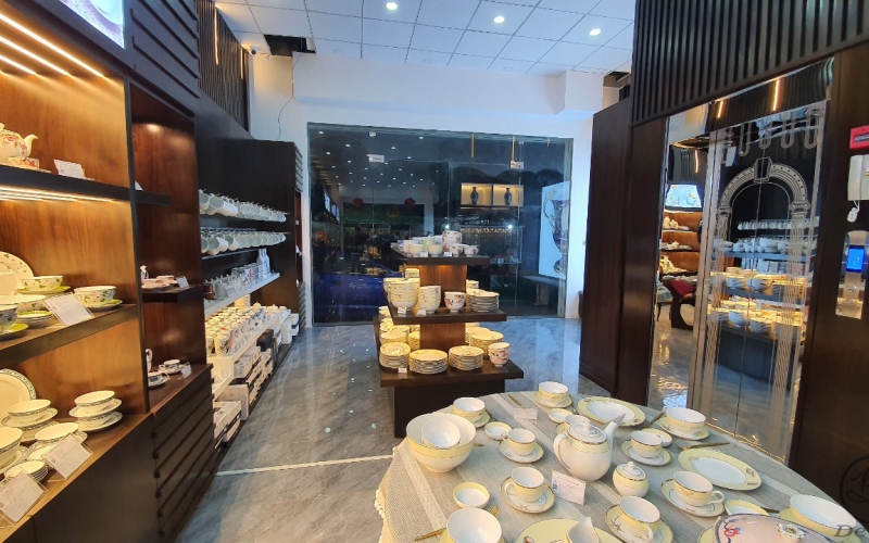 THI CÔNG SHOWROOM GỐM SỨ MINH LONG I - CN ĐẮC NÔNG