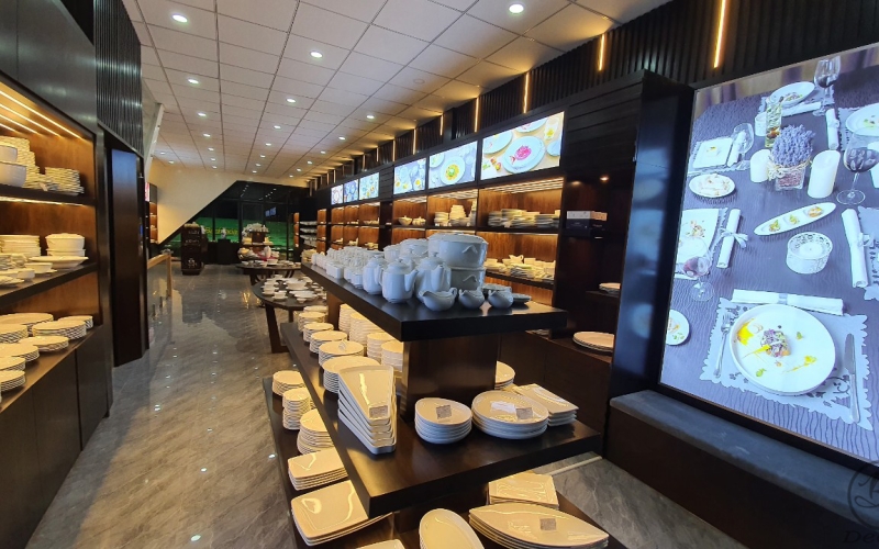 THI CÔNG SHOWROOM GỐM SỨ MINH LONG I - CN ĐẮC NÔNG